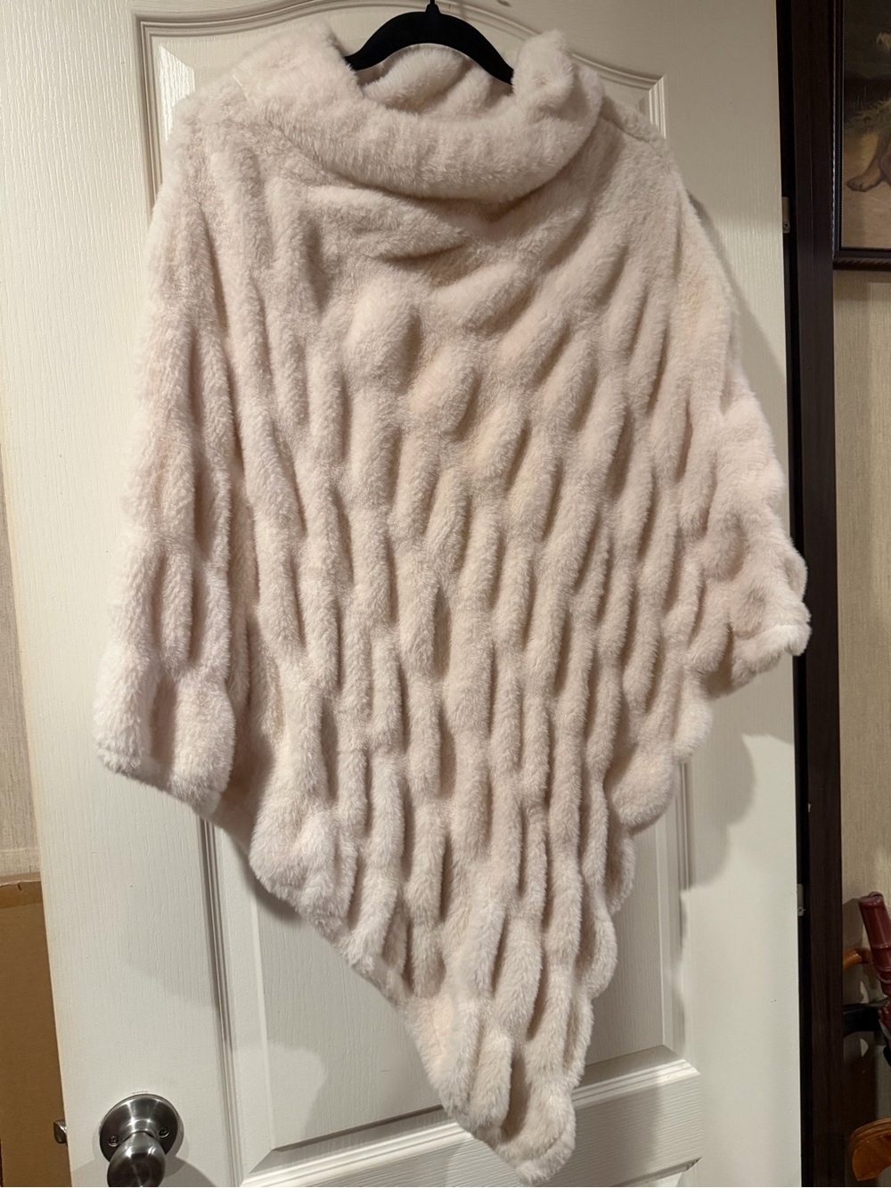 Plush Cream Faux Fur Poncho - Cozy Layered Wrap